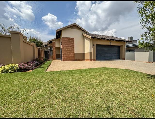 3 BEDROOM HOUSE FOR SALE IN MIDSTREAM HILL